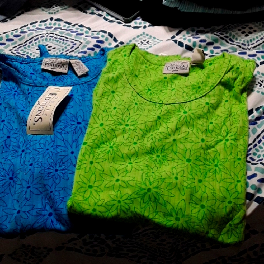 Womens tops